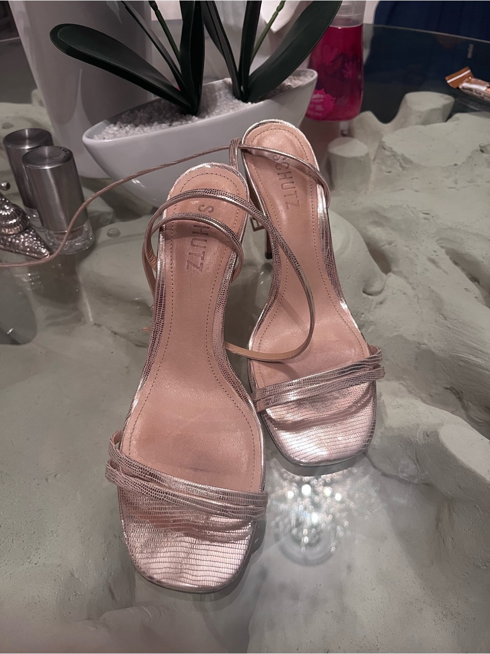 🧡SCHUTZ Rose Gold Lizard-Texture Strappy Sandals Sz 9🧡Check out my listings 🍀